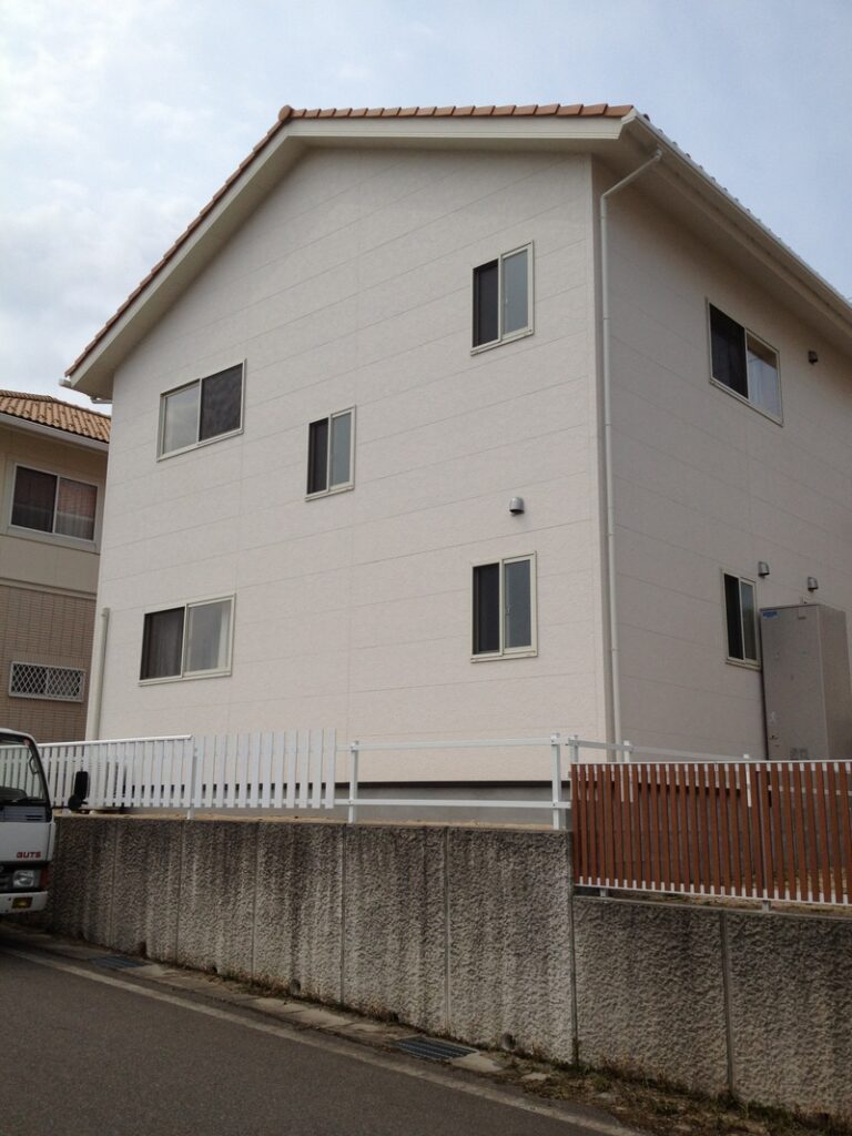 琴浦町　３LDK木造住宅：自然素材をふんだんに使用した木香る２階建て