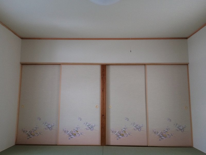 鳥取北栄町で二間続きの和室があり、オープンキッチンで家族が自然に集まるリビング